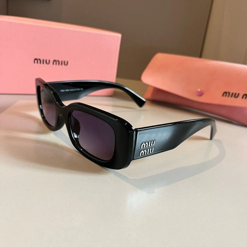 Durable Miu Miu Sunglasses 281397