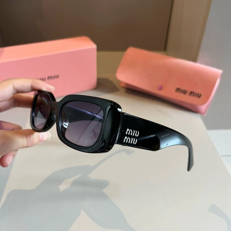 Durable Miu Miu Sunglasses 281397