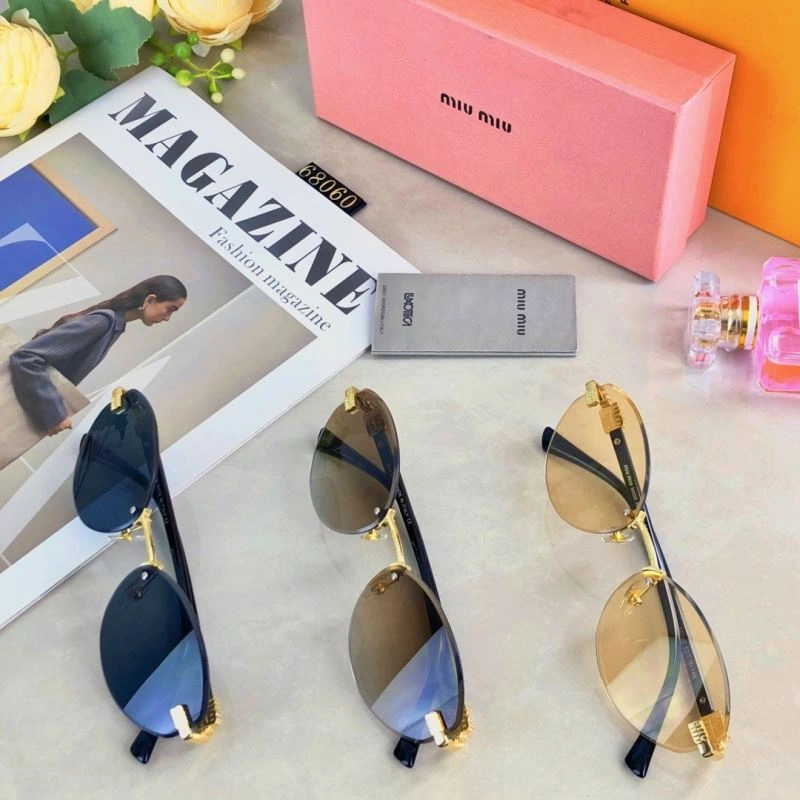 Miu Miu Sunglasses Bold 281402