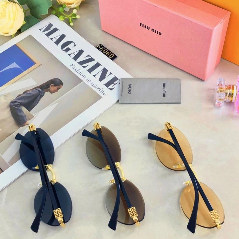 Miu Miu Sunglasses Bold 281402