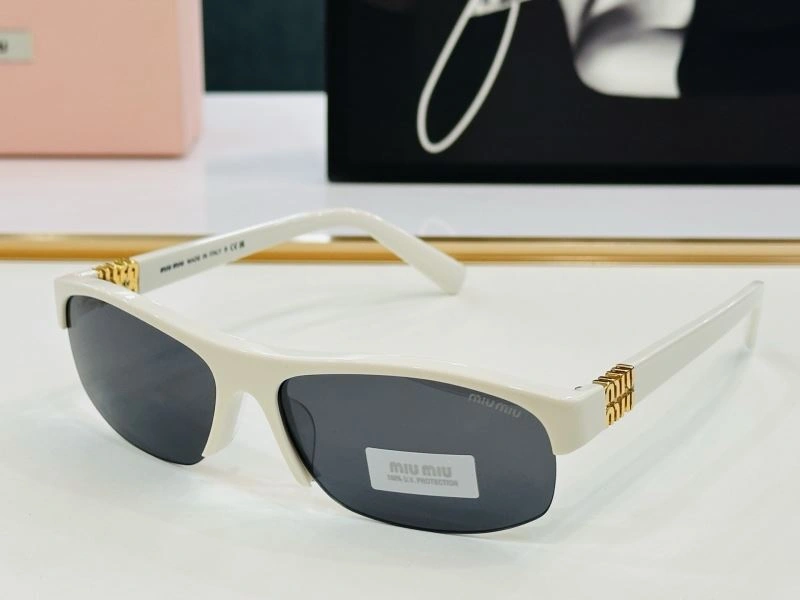 Miu Miu Sunglasses Durable 281417