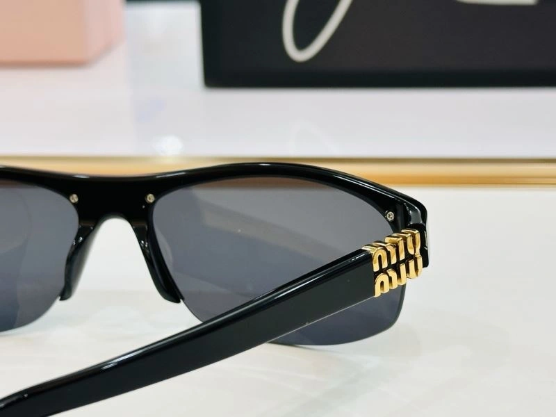 Miu Miu Sunglasses Durable 281417