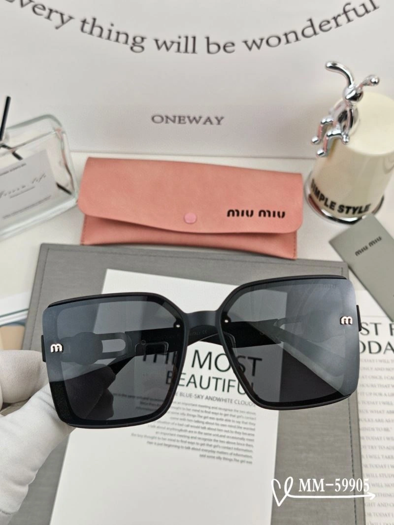 Comfortable Miu Miu Sunglasses 281388