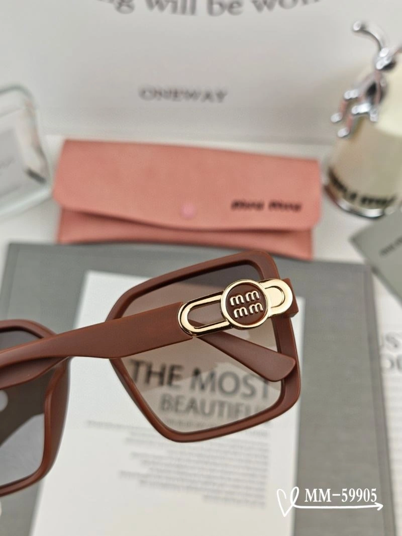 Comfortable Miu Miu Sunglasses 281388