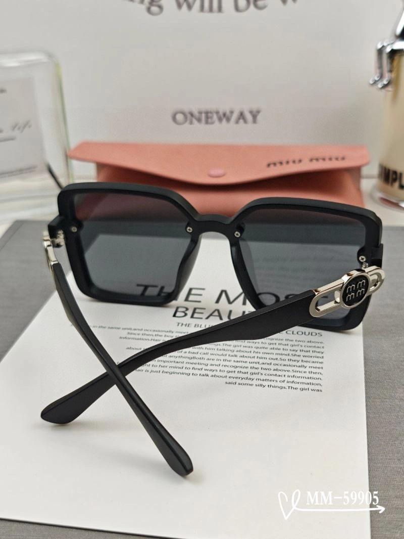 Comfortable Miu Miu Sunglasses 281388