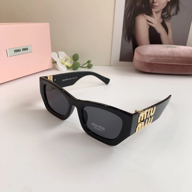 Miu Miu Sunglasses WellDesigned 281387