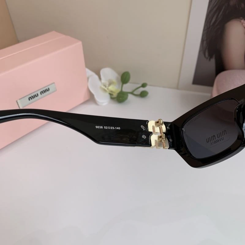 Miu Miu Sunglasses WellDesigned 281387