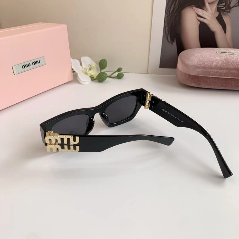 Miu Miu Sunglasses WellDesigned 281387