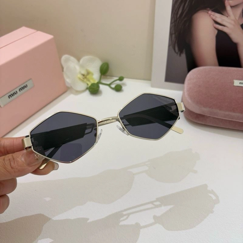 Miu Miu Sunglasses Sophisticated 281380