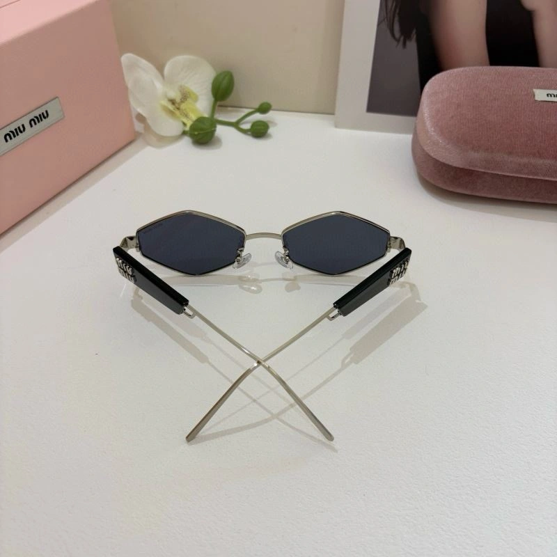 Miu Miu Sunglasses Sophisticated 281380