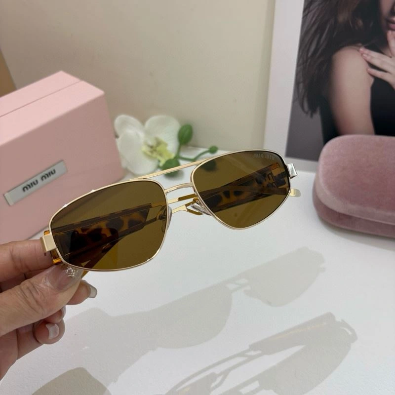 AllSeason Miu Miu Sunglasses 281372