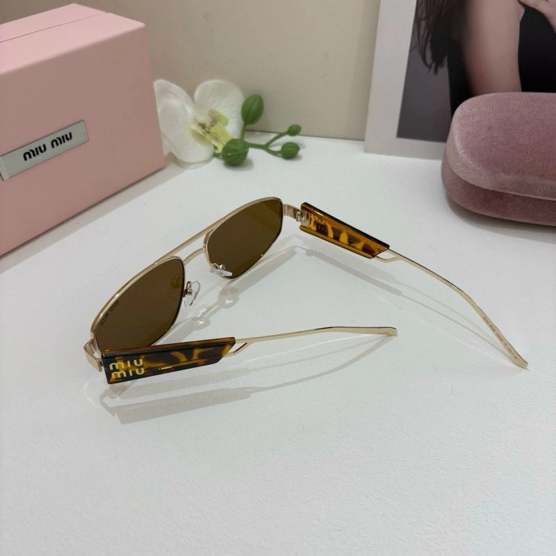 AllSeason Miu Miu Sunglasses 281372
