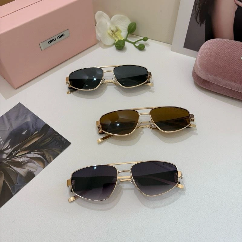 AllSeason Miu Miu Sunglasses 281372