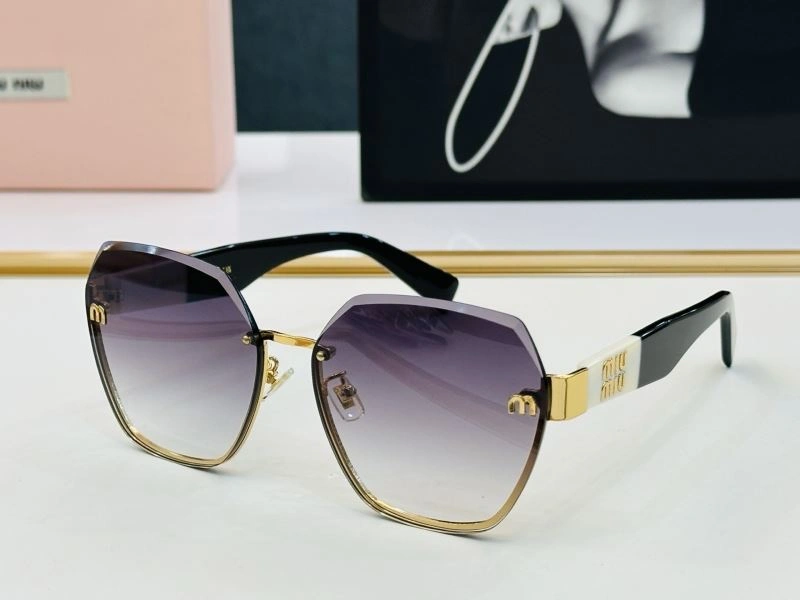 Youthful Miu Miu Sunglasses 281375