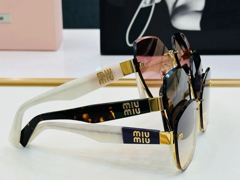 Youthful Miu Miu Sunglasses 281375