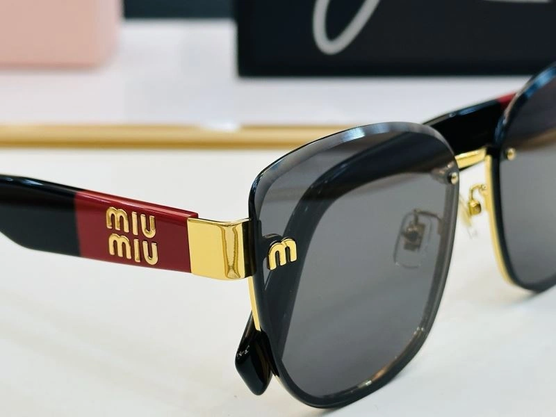 Chic Miu Miu Sunglasses 281371