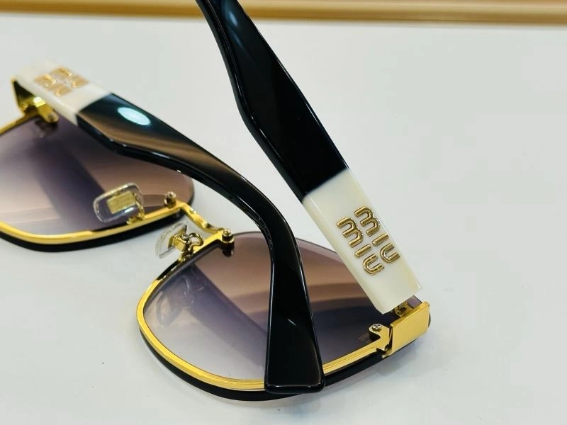 Chic Miu Miu Sunglasses 281371