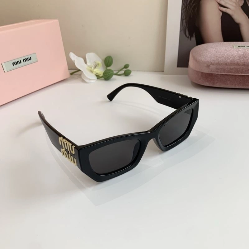 Youthful Miu Miu Sunglasses 281363