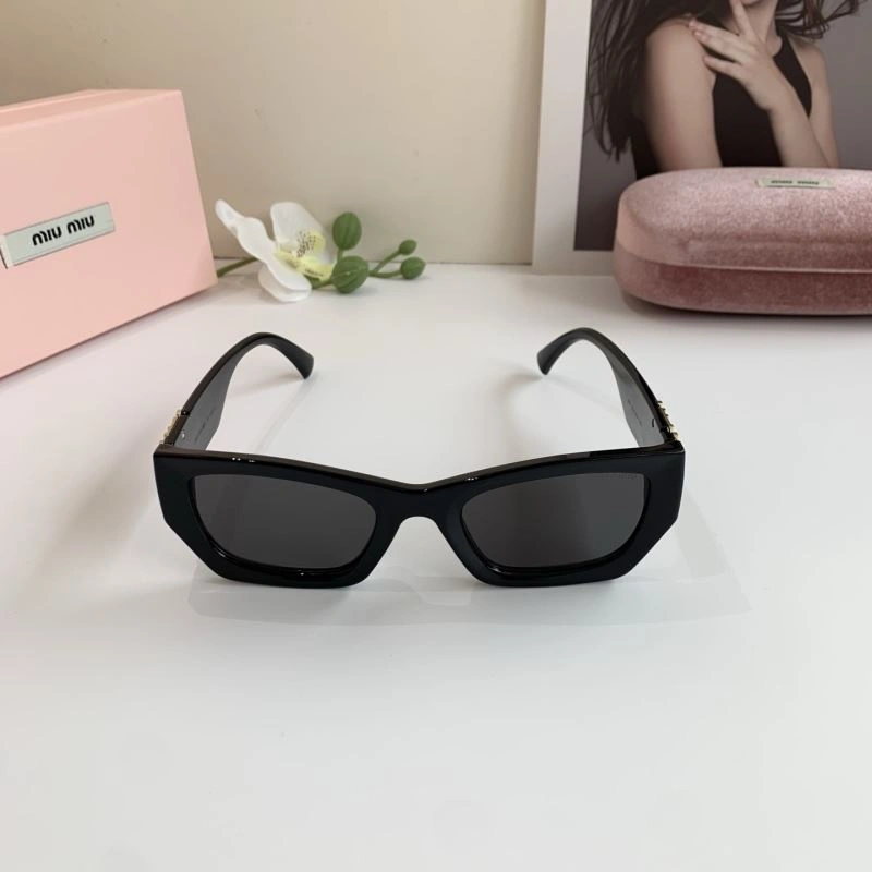 Youthful Miu Miu Sunglasses 281363
