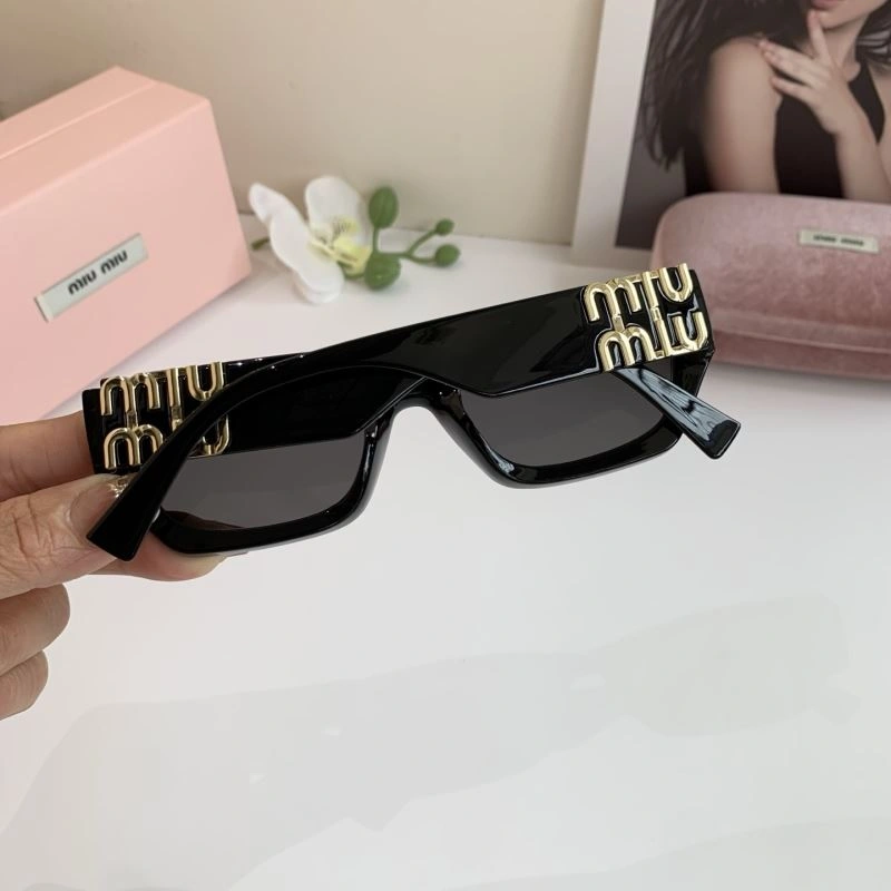Youthful Miu Miu Sunglasses 281363