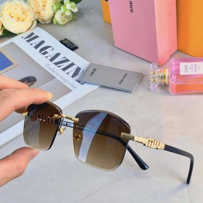 Miu Miu Sunglasses Unisex 281376