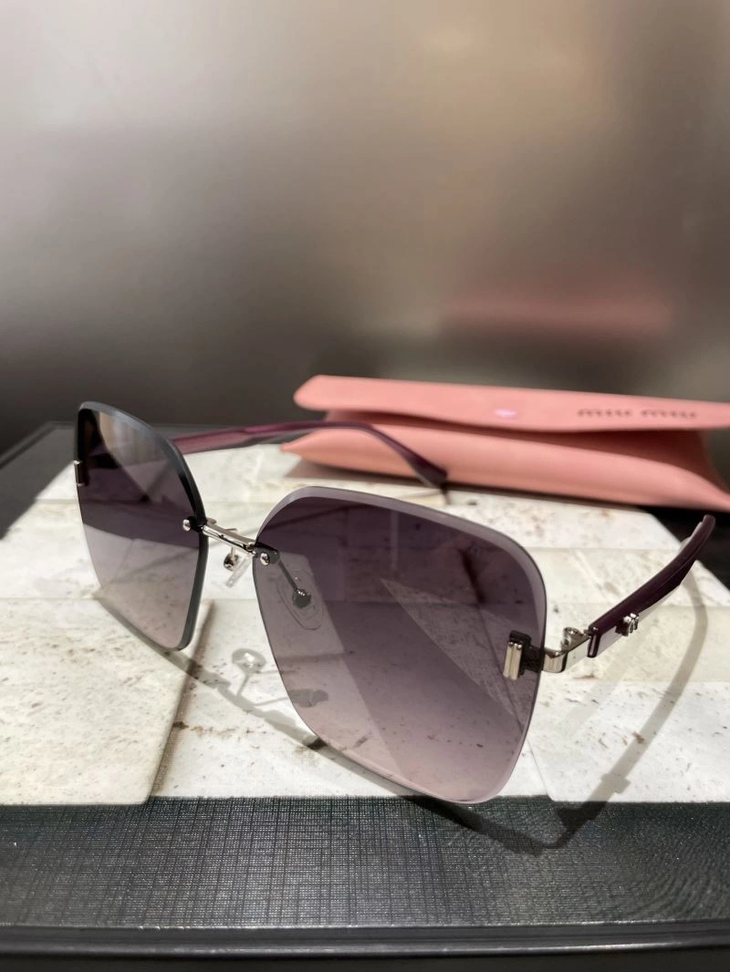 SmartChoice Miu Miu Sunglasses 281356