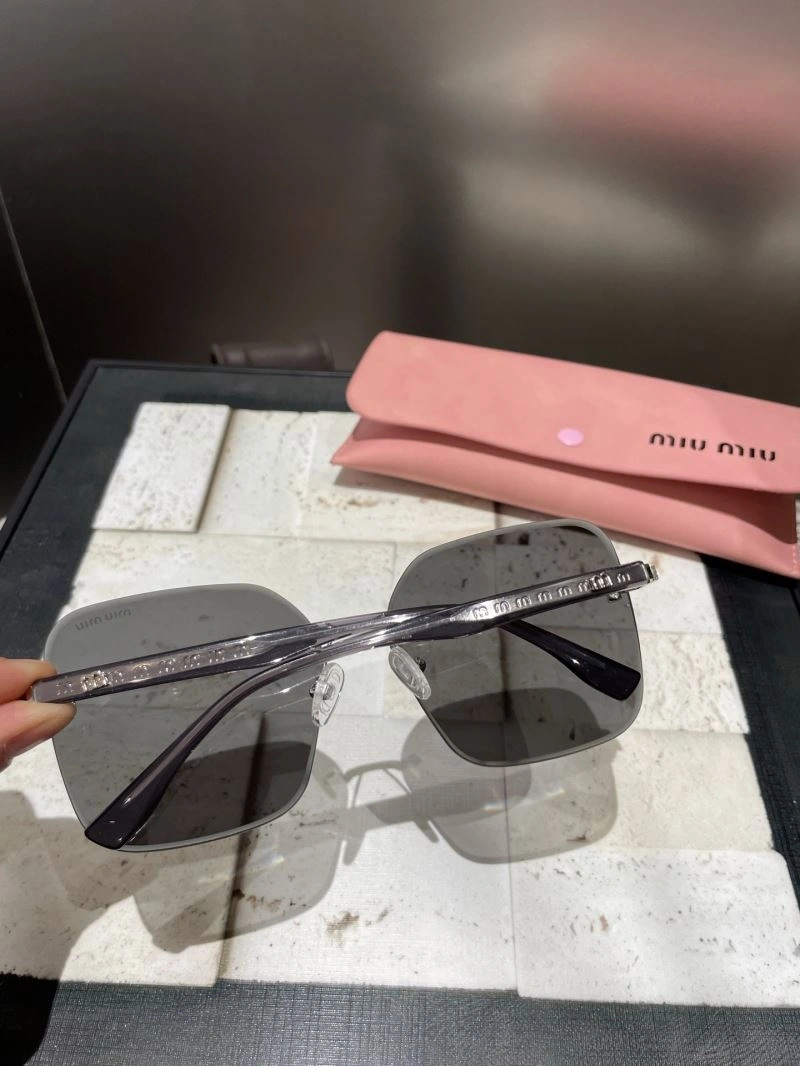 Miu Miu Sunglasses SunProtective 281367