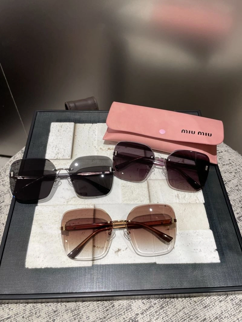 Miu Miu Sunglasses SunProtective 281367