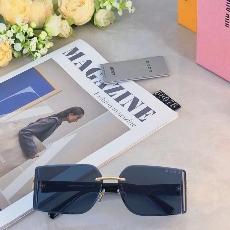 Refined Miu Miu Sunglasses 281369