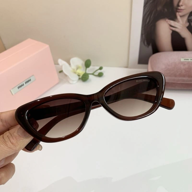 Miu Miu Sunglasses Trendsetting 281351
