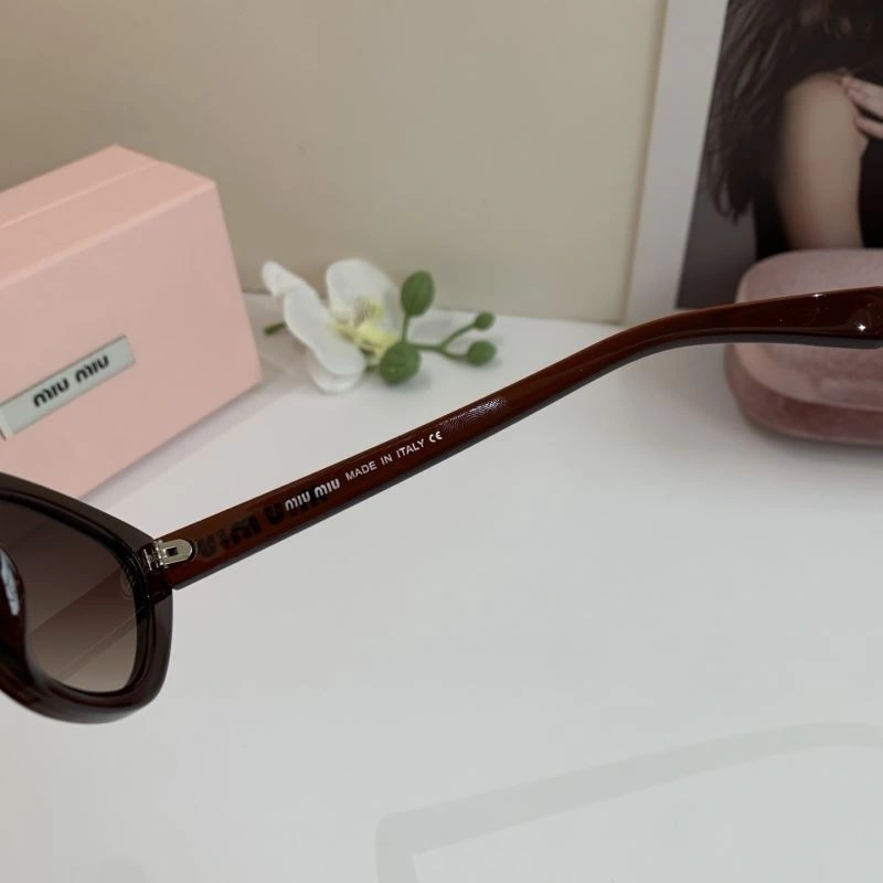 Miu Miu Sunglasses Trendsetting 281351
