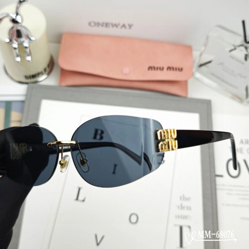Durable Miu Miu Sunglasses 281350