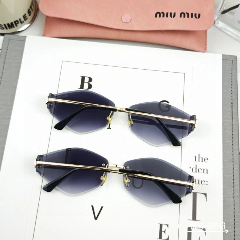 Miu Miu Sunglasses EasyMatch 281347