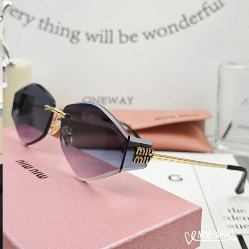 Miu Miu Sunglasses EasyMatch 281347