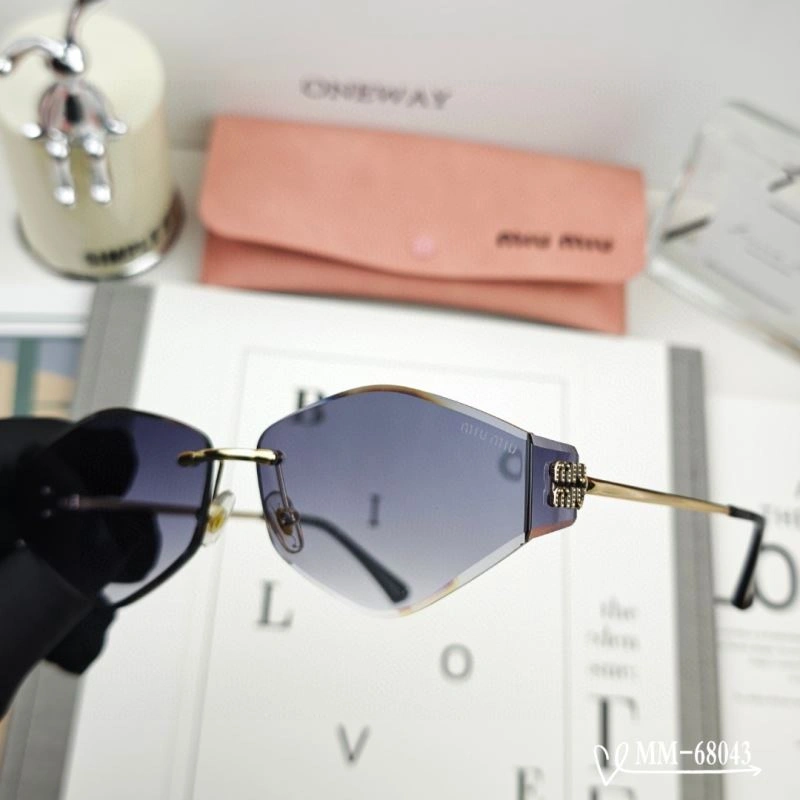 Miu Miu Sunglasses EasyMatch 281347