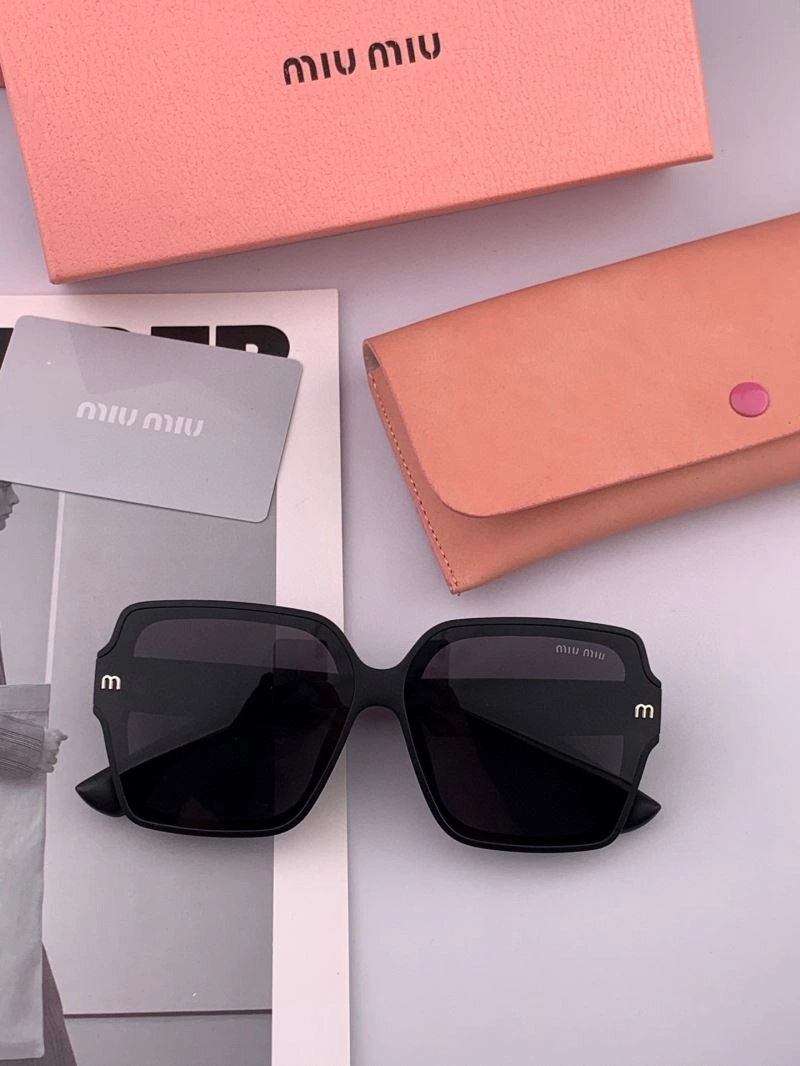 FreshLook Miu Miu Sunglasses 281526
