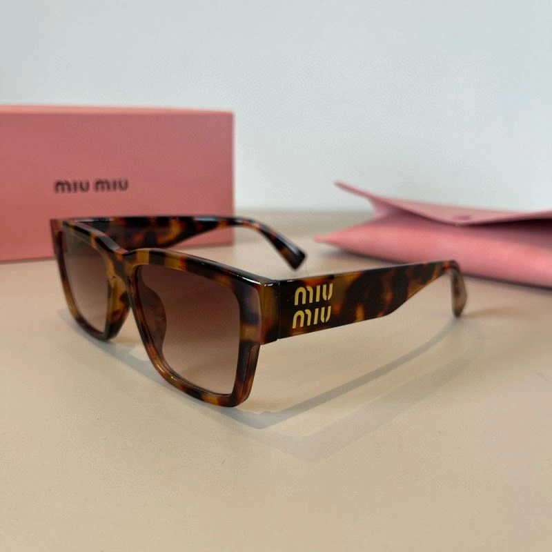 Miu Miu Sunglasses Comfortable 281517