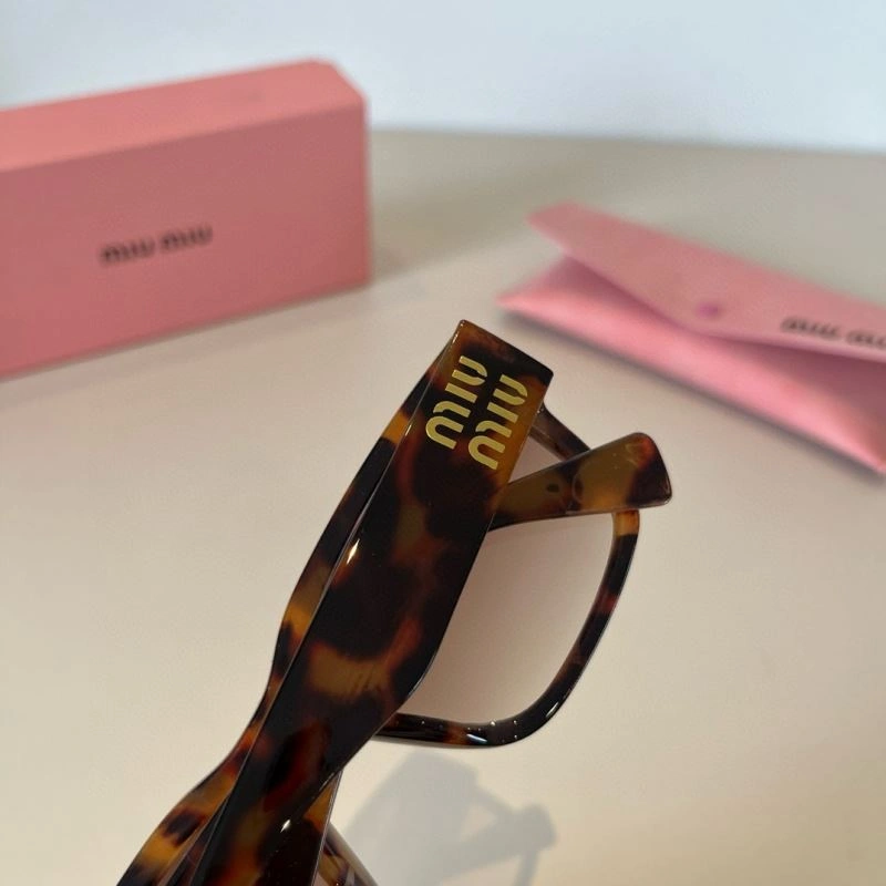 Miu Miu Sunglasses Comfortable 281517