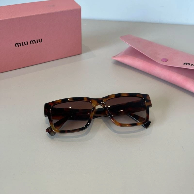 Miu Miu Sunglasses Comfortable 281517