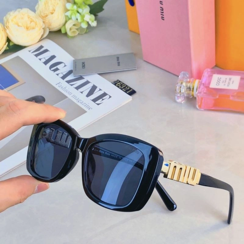 Miu Miu Sunglasses Practical 281535