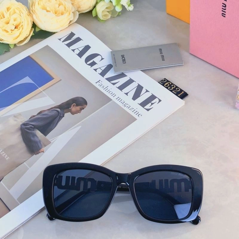 Miu Miu Sunglasses Practical 281535