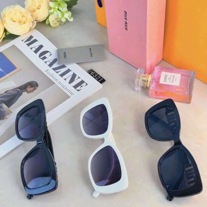 Miu Miu Sunglasses Practical 281535