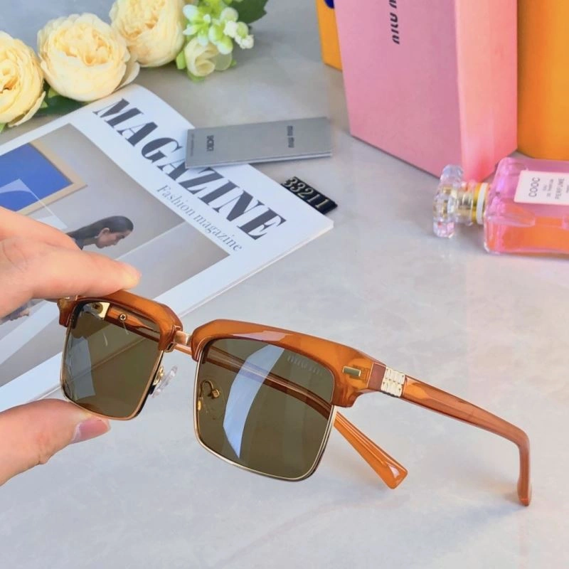 Miu Miu Sunglasses Breathable 281521