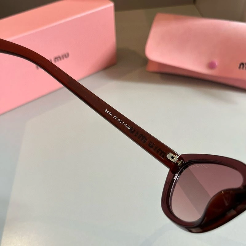 HighPerformance Miu Miu Sunglasses 281528