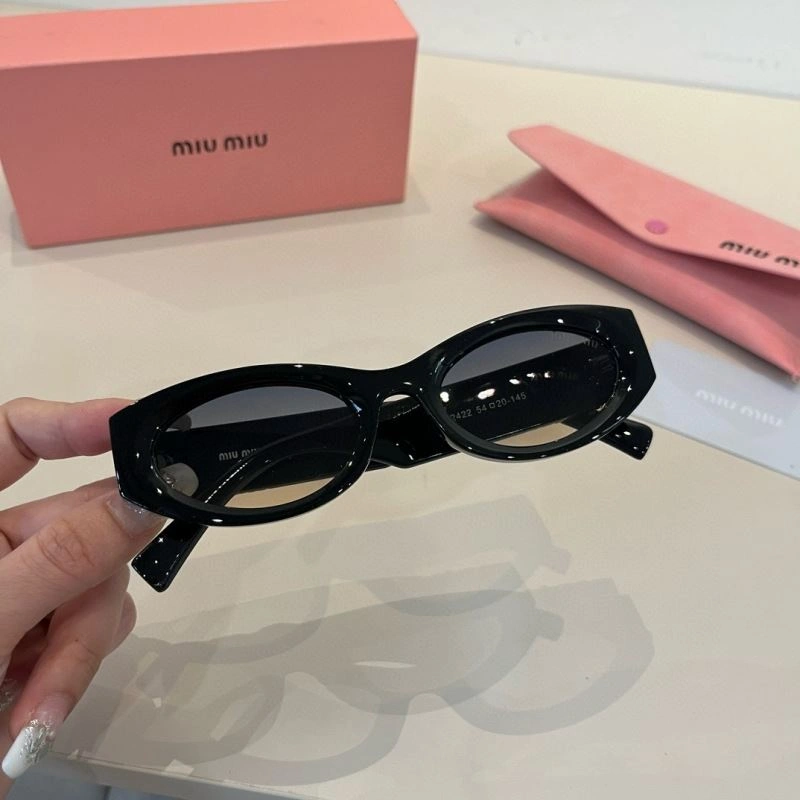 Bold Miu Miu Sunglasses 281533