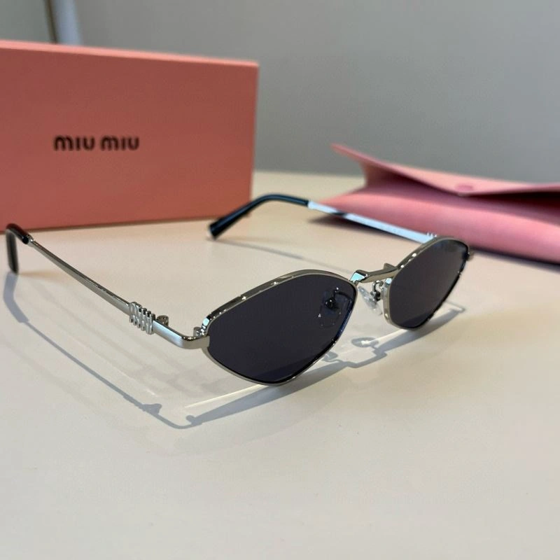 Miu Miu Sunglasses EasyCare 281537