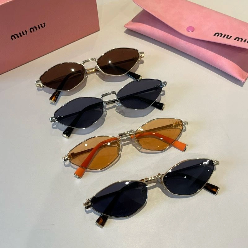 Miu Miu Sunglasses EasyCare 281537