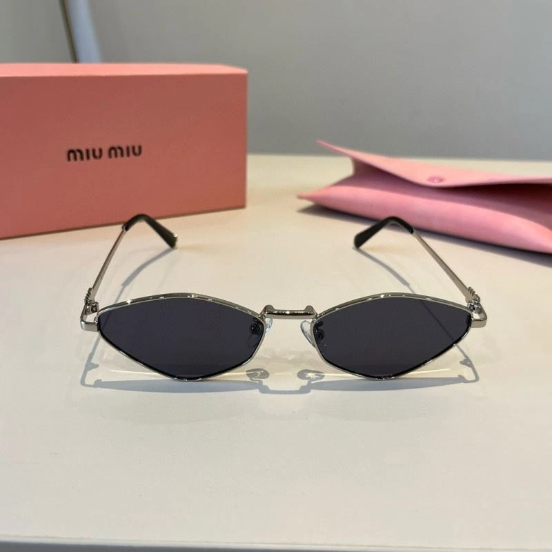 Miu Miu Sunglasses EasyCare 281537