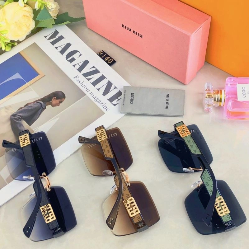 Refined Miu Miu Sunglasses 281540