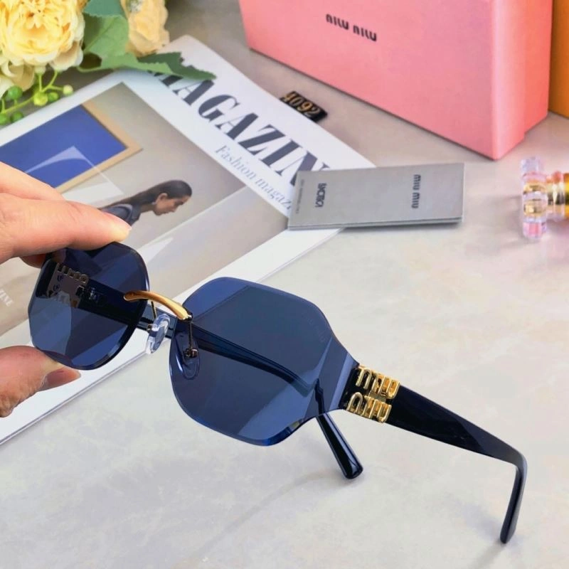 Miu Miu Sunglasses Minimalist 281542